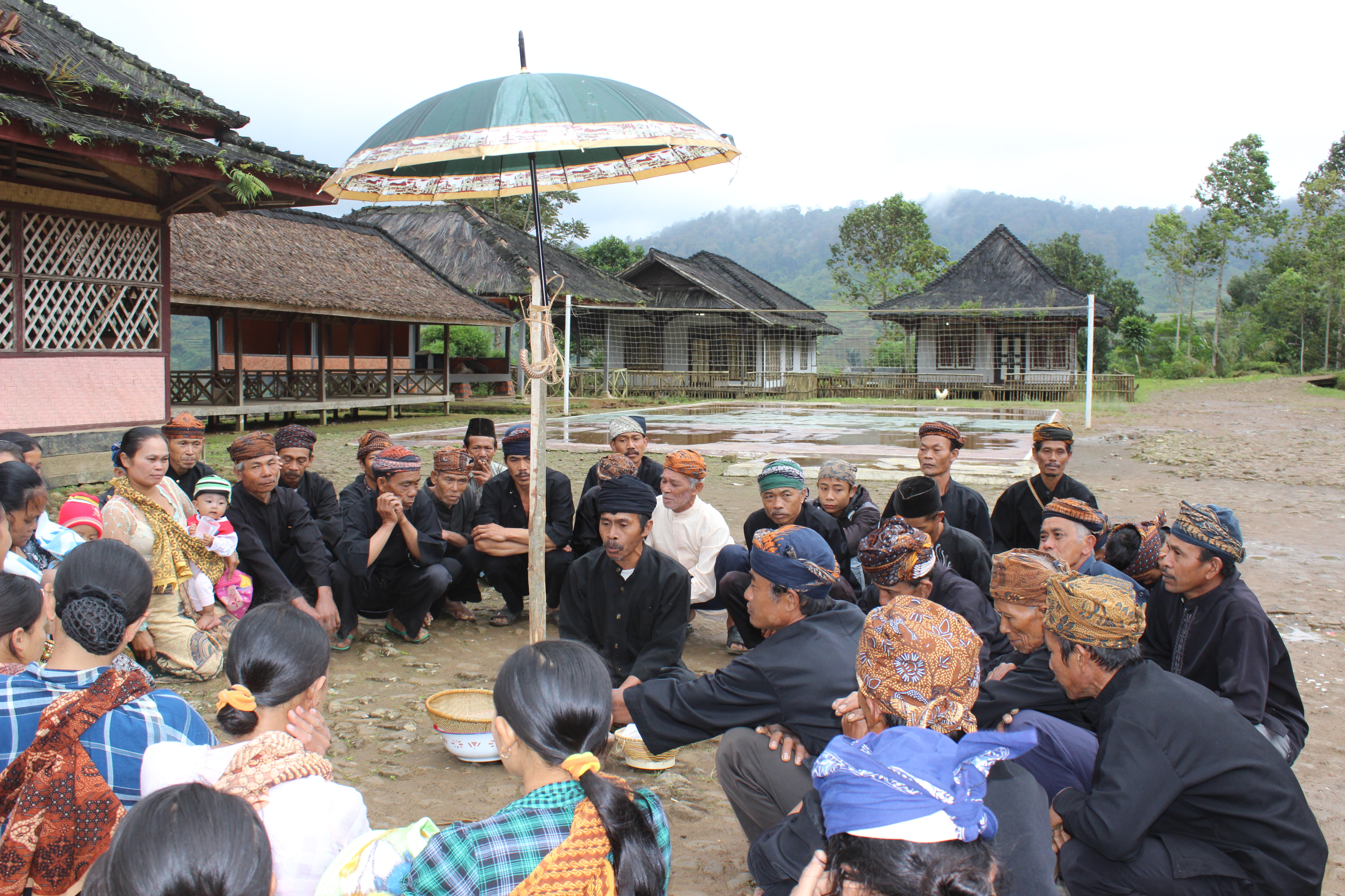 Musyawarah Adat Kampung